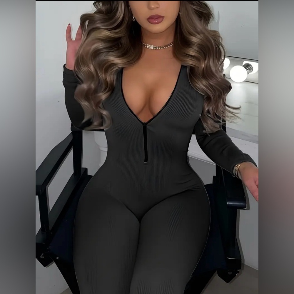 Black Zipper Front Bodysuit Size-L - Picture 6 of 7